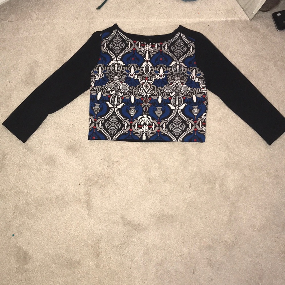 Patterned top - Picture 3 of 5